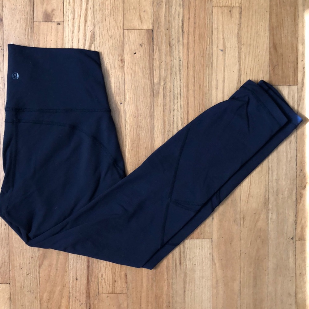 LULULEMON navy blue leggings